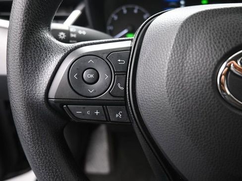 Used 2025 Toyota Corolla LE FWD image 7