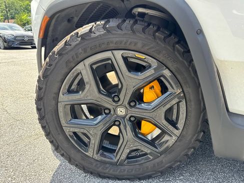 Used 2024 Rivian R1S Adventure AWD/4WD image 11