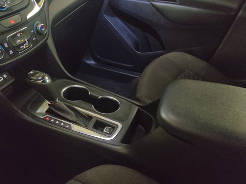 Used 2021 Chevrolet Equinox LT image 26