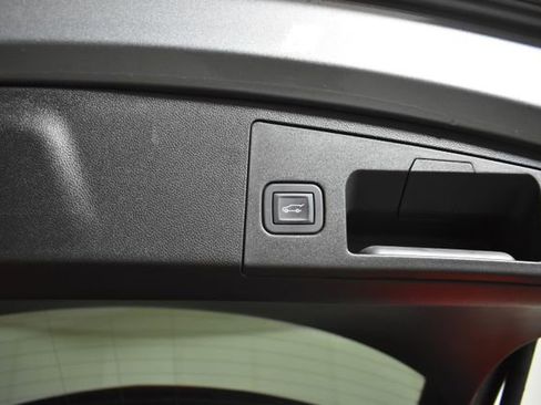 Used 2025 Cadillac XT4 Premium Luxury w/ Cold Weather Package image 30