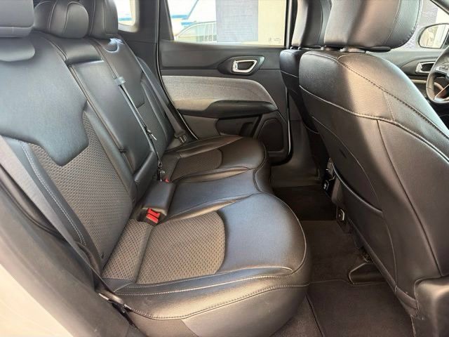 Used 2024 Jeep Compass Latitude AWD/4WD image 6