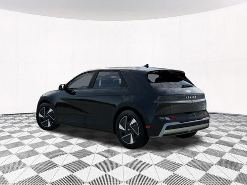 New 2025 Hyundai Ioniq 5 SE image 8