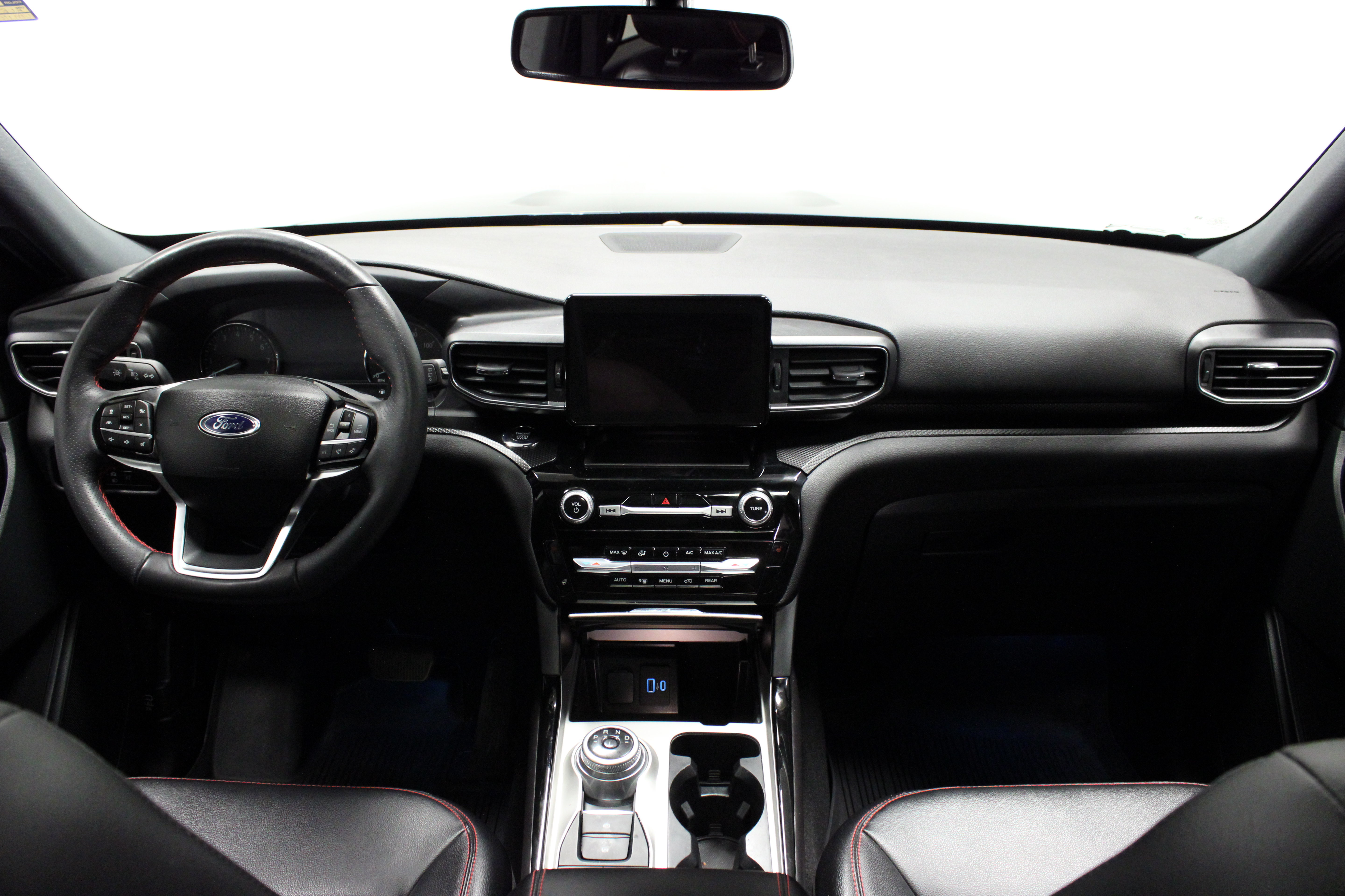 Used 2024 Ford Explorer ST-Line w/ Class IV Trailer Tow Package AWD/4WD image 22