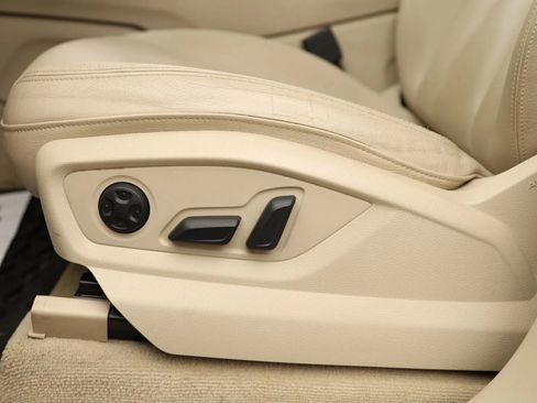 Used 2018 Audi Q7 3.0T Prestige w/ Prestige Package image 18