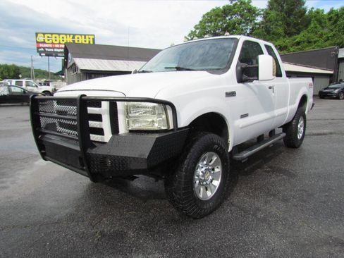Used 2007 Ford F250 XLT image 3