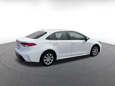 Used 2025 Toyota Corolla LE FWD image 13