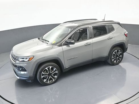 Used 2022 Jeep Compass Limited image 47