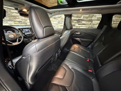 Used 2021 Jeep Cherokee Limited image 28