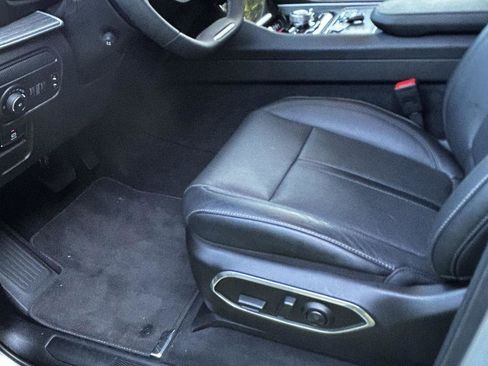 New 2023 Jeep Wagoneer Series III w/ Premium Group I image 12