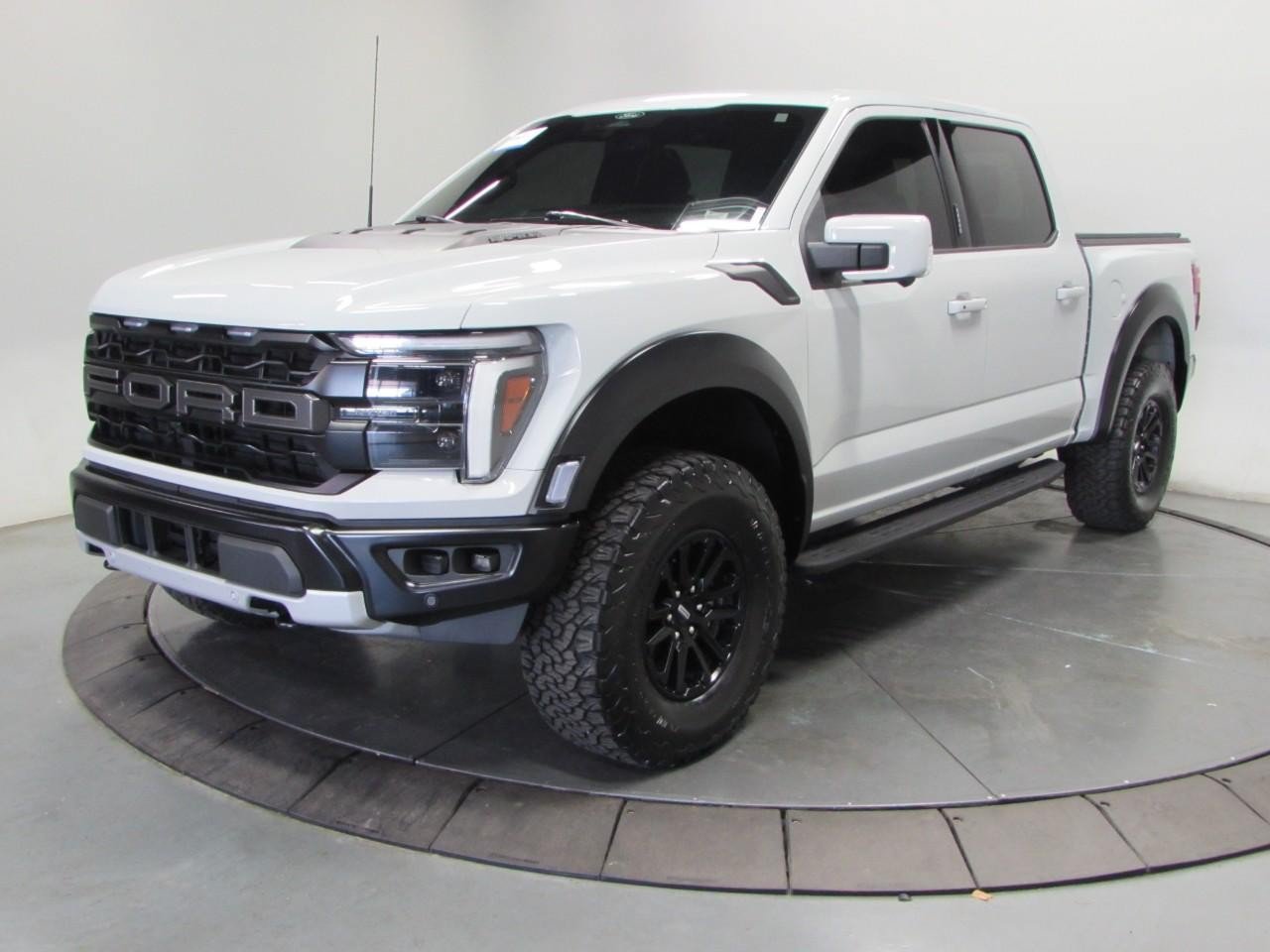 Certified 2024 Ford F150 Raptor AWD/4WD image 3