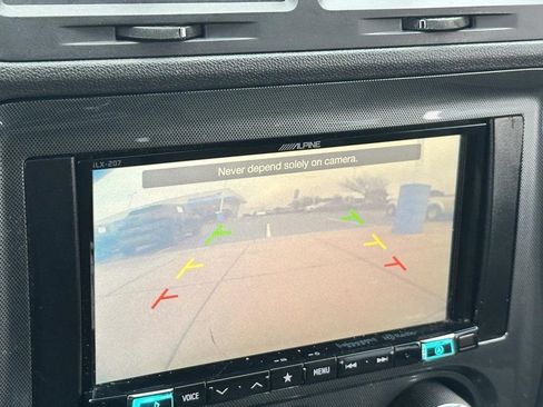 Used 2013 Dodge Challenger SXT image 9