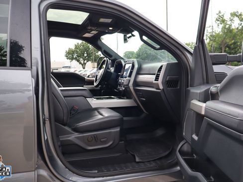 Used 2022 Ford F250 Lariat w/ Tremor Off-Road Package AWD/4WD image 30