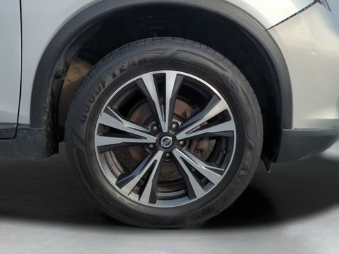 Used 2018 Nissan Rogue SL image 10