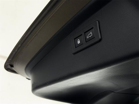 Used 2022 Subaru Outback Wilderness image 28