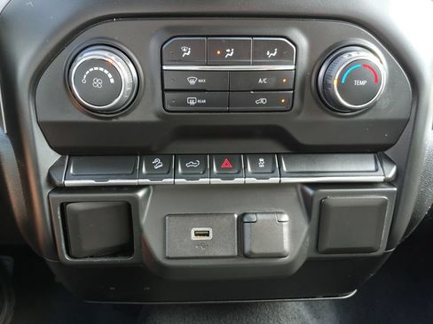 Used 2019 Chevrolet Silverado 1500 Custom Trail Boss w/ Custom Convenience Package AWD/4WD image 25