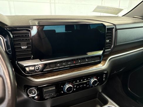 Used 2023 GMC Sierra 1500 Elevation AWD/4WD image 18