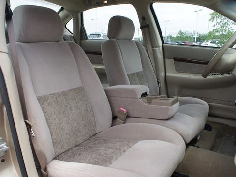 Used 2005 Chevrolet Impala w/ Preferred Equipment Group FWD image 15