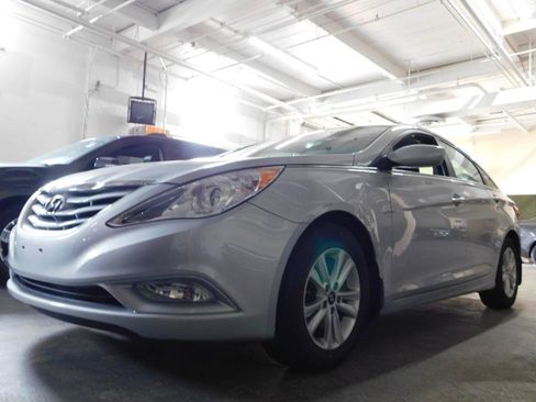 Used 2013 Hyundai Sonata GLS w/ Popular Equipment Pkg FWD image 8