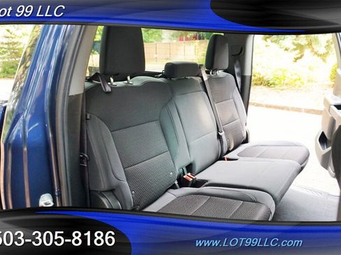 Used 2022 Chevrolet Silverado 1500 Custom w/ Safety Confidence Package AWD/4WD image 19