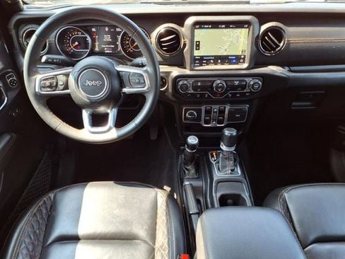 Used 2023 Jeep Gladiator Overland image 12