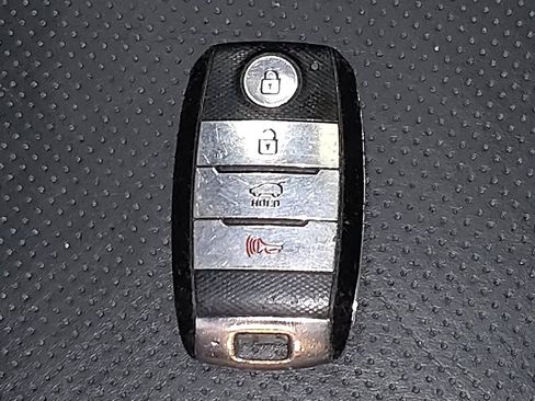 Used 2015 Kia Sorento SX image 32