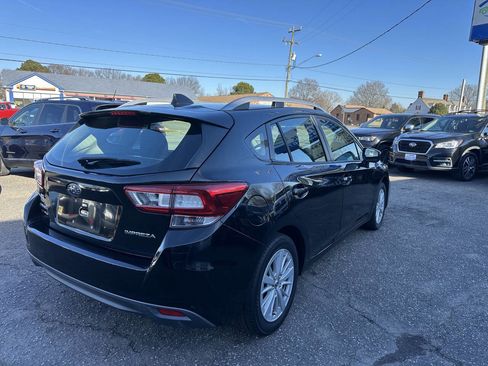 Used 2018 Subaru Impreza 2.0i Premium image 16