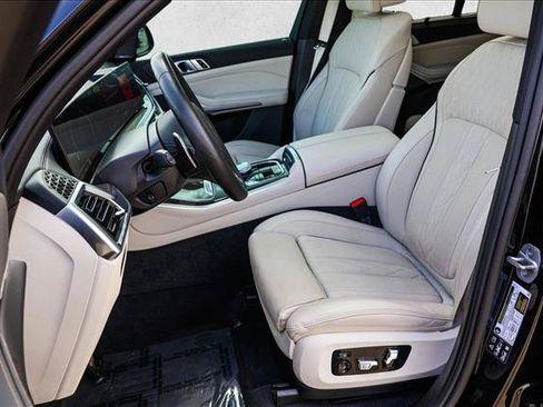 Used 2025 BMW X5 M60i AWD/4WD image 12