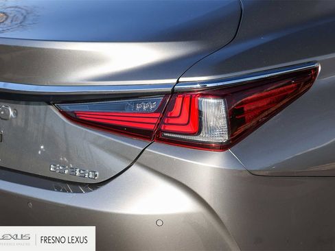 Used 2019 Lexus ES 350 Luxury image 7