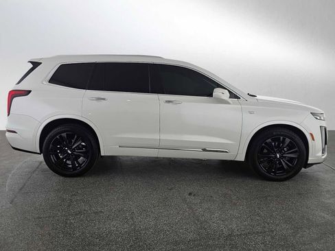 Used 2020 Cadillac XT6 Premium Luxury FWD image 2