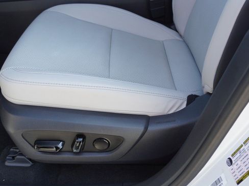Used 2025 Lexus RX 350 Premium w/ Convenience Package FWD image 23