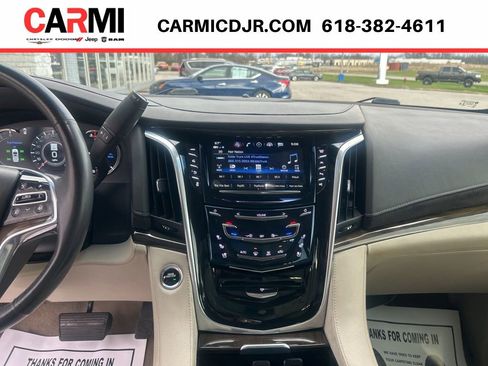Used 2020 Cadillac Escalade Luxury image 22