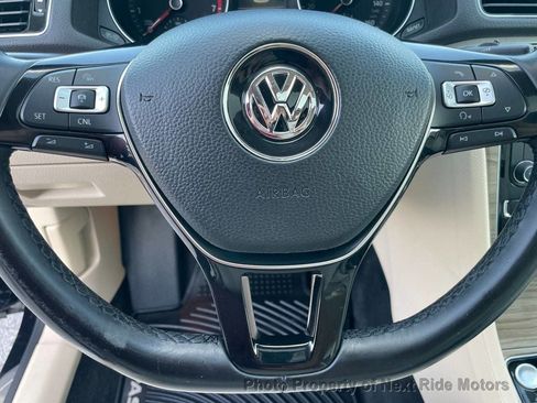 Used 2018 Volkswagen Passat 2.0T SE FWD image 20