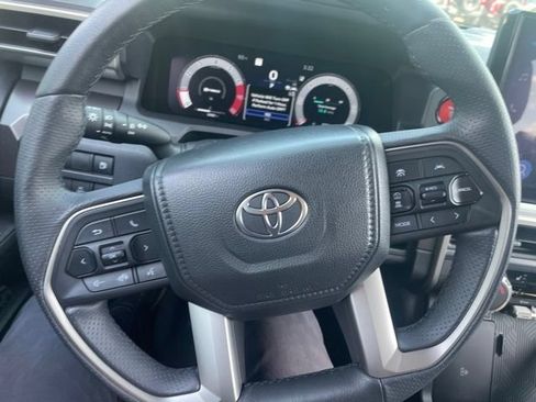 Used 2026 Toyota 4Runner TRD Off-Road Premium AWD/4WD image 13