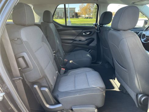 Used 2020 Chevrolet Traverse LT w/ Driver Confidence II Package image 24