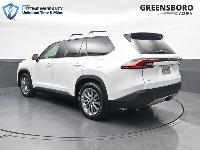 Used 2024 Toyota Grand Highlander AWD image 9