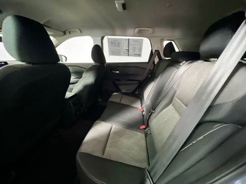 Used 2024 Nissan Rogue SV image 29