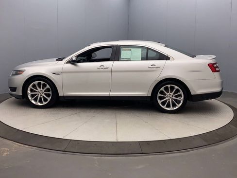 Used 2018 Ford Taurus Limited AWD/4WD image 2