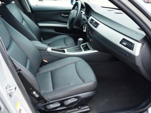 Used 2006 BMW 325i Sedan RWD image 14