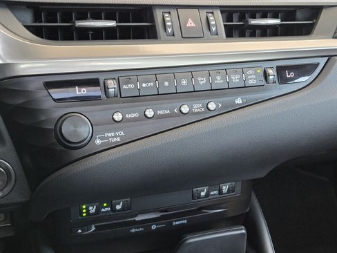 Used 2019 Lexus ES 350 w/ Premium Package FWD image 31