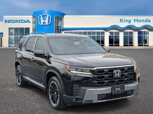 New 2026 Honda Pilot Touring image 4