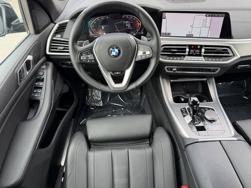 Certified 2022 BMW X5 xDrive40i image 11