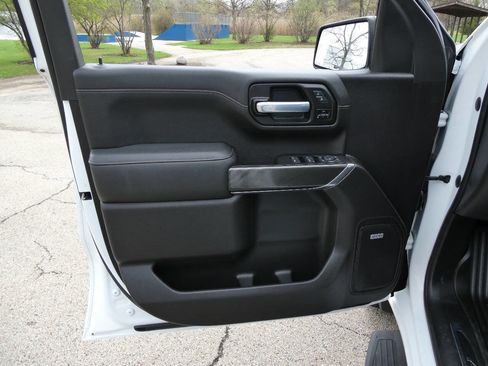 Used 2021 GMC Sierra 1500 AT4 w/ Technology Package AWD/4WD image 29