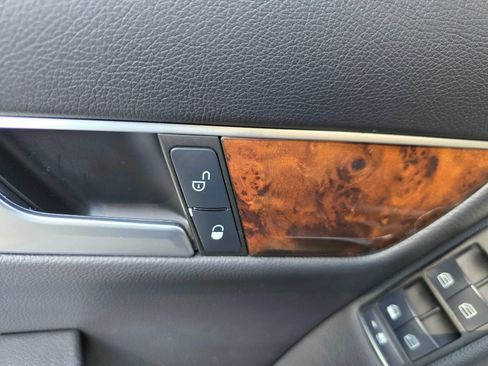 Used 2013 Mercedes-Benz C 300 4MATIC Sedan image 24