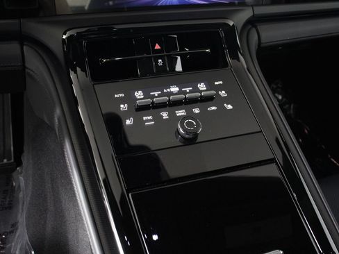 Certified 2026 Porsche Panamera GTS AWD/4WD image 18