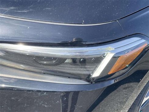 Used 2022 Honda Civic Touring image 12