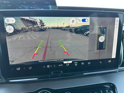 New 2025 Ford Expedition Active image 20