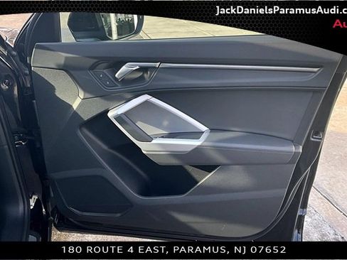 Used 2024 Audi Q3 2.0T Premium w/ Convenience Package image 17