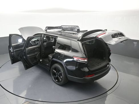 Used 2022 Jeep Grand Cherokee L Laredo RWD image 69