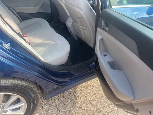 Used 2018 Hyundai Sonata SE FWD image 12
