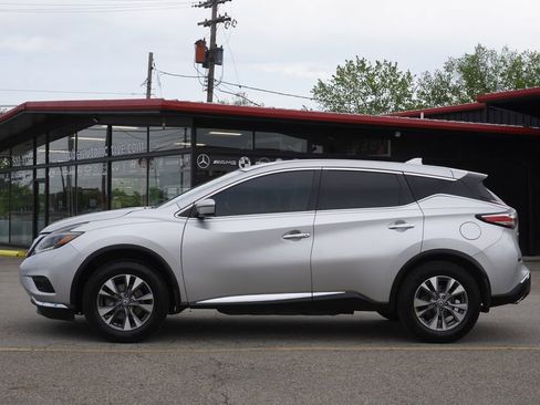 Used 2018 Nissan Murano S FWD image 4